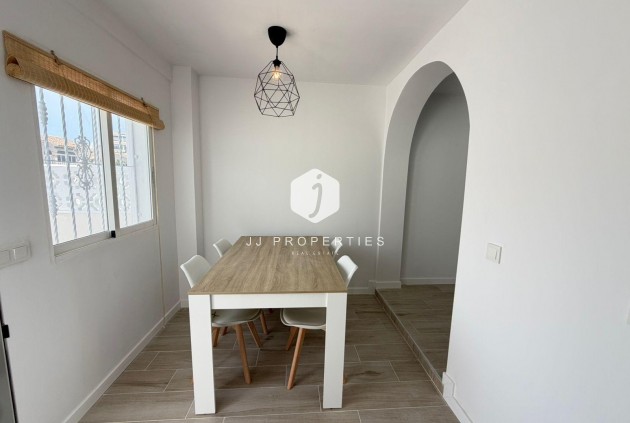 Z drugiej ręki - Szalet -
Torrevieja - Sector 25
