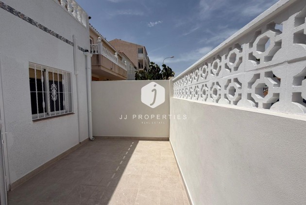 Z drugiej ręki - Szalet -
Torrevieja - Sector 25