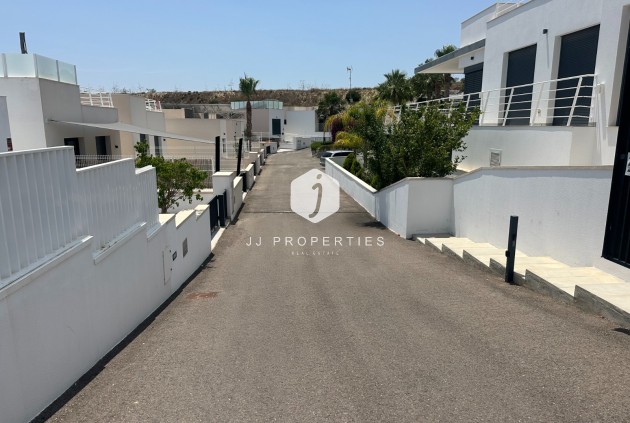 D'occasion - Villa -
San Miguel de Salinas - Inland