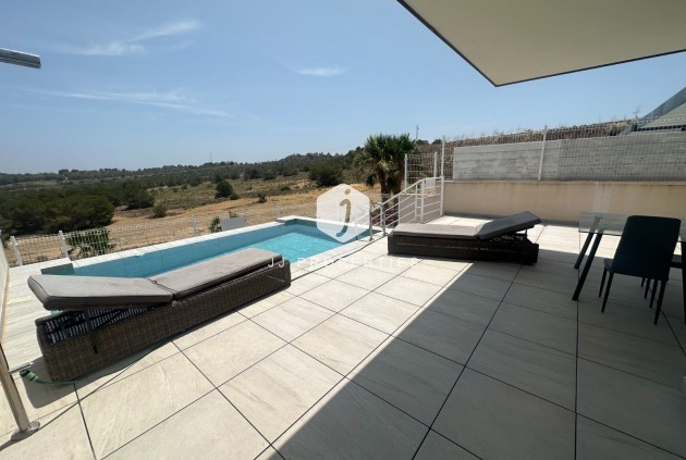 D'occasion - Villa -
San Miguel de Salinas - Inland