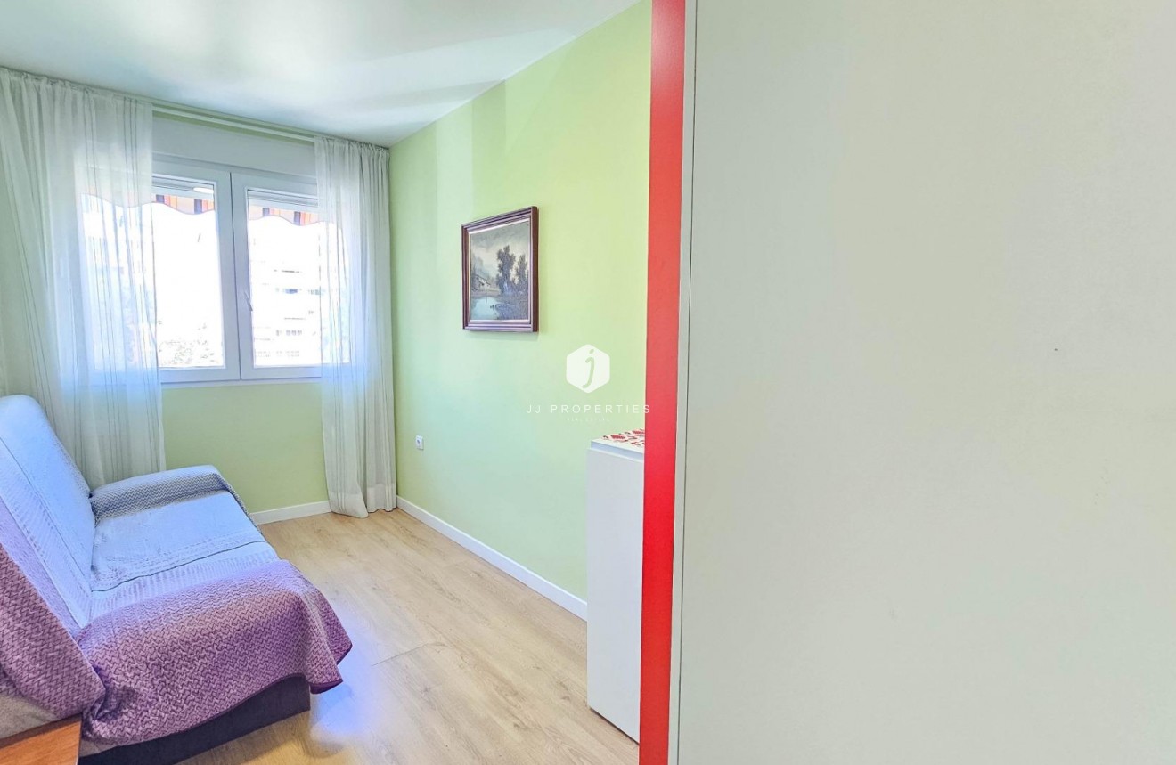 D'occasion - Appartement -
Torrevieja - Playa del Cura