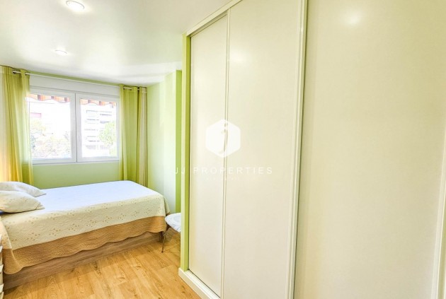 D'occasion - Appartement -
Torrevieja - Playa del Cura