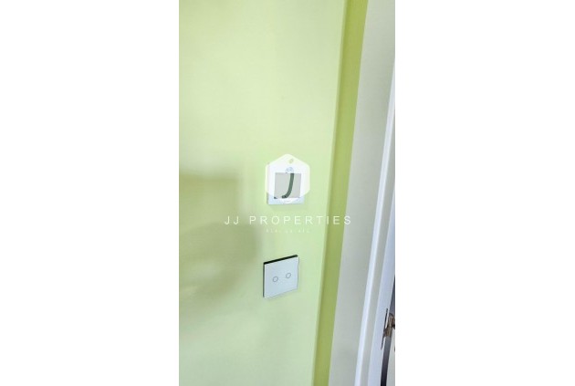 D'occasion - Appartement -
Torrevieja - Playa del Cura