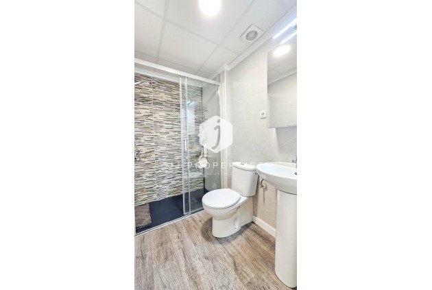 D'occasion - Appartement -
Torrevieja - Playa del Cura