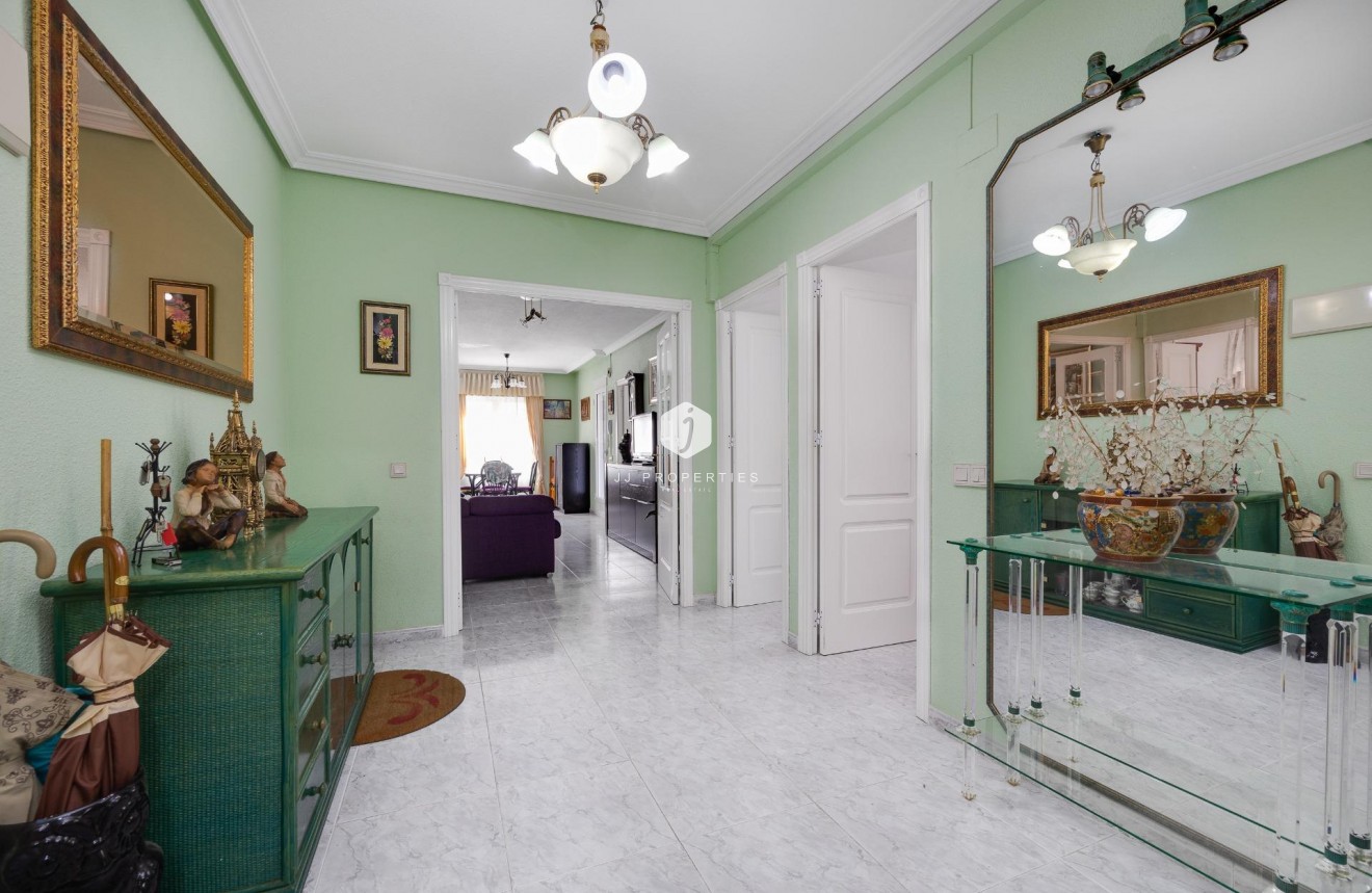Tweedehands - Appartement / flat -
Torrevieja - Antonio Machado