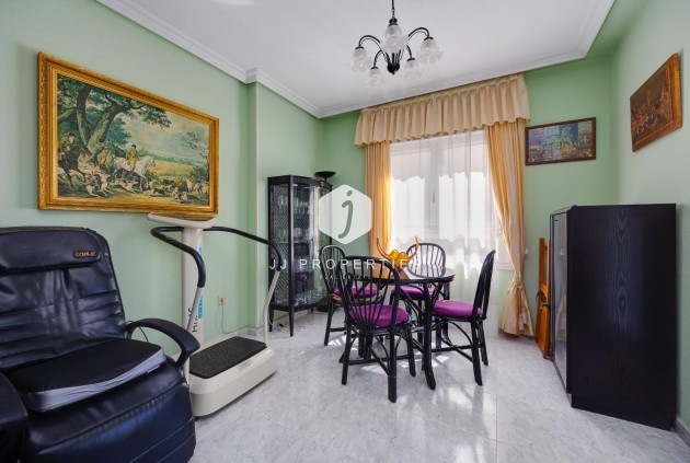 Tweedehands - Appartement / flat -
Torrevieja - Antonio Machado
