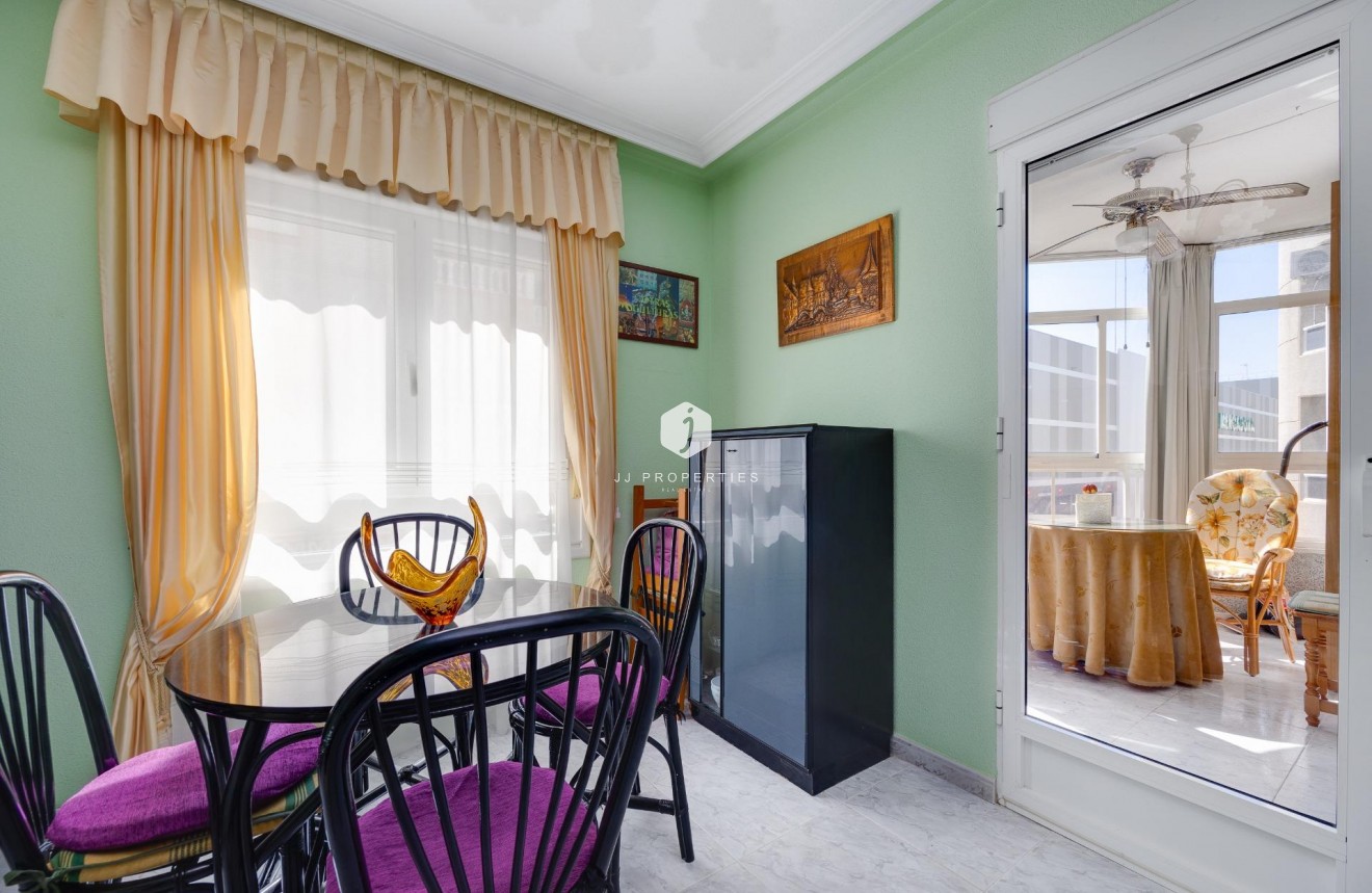 Tweedehands - Appartement / flat -
Torrevieja - Antonio Machado