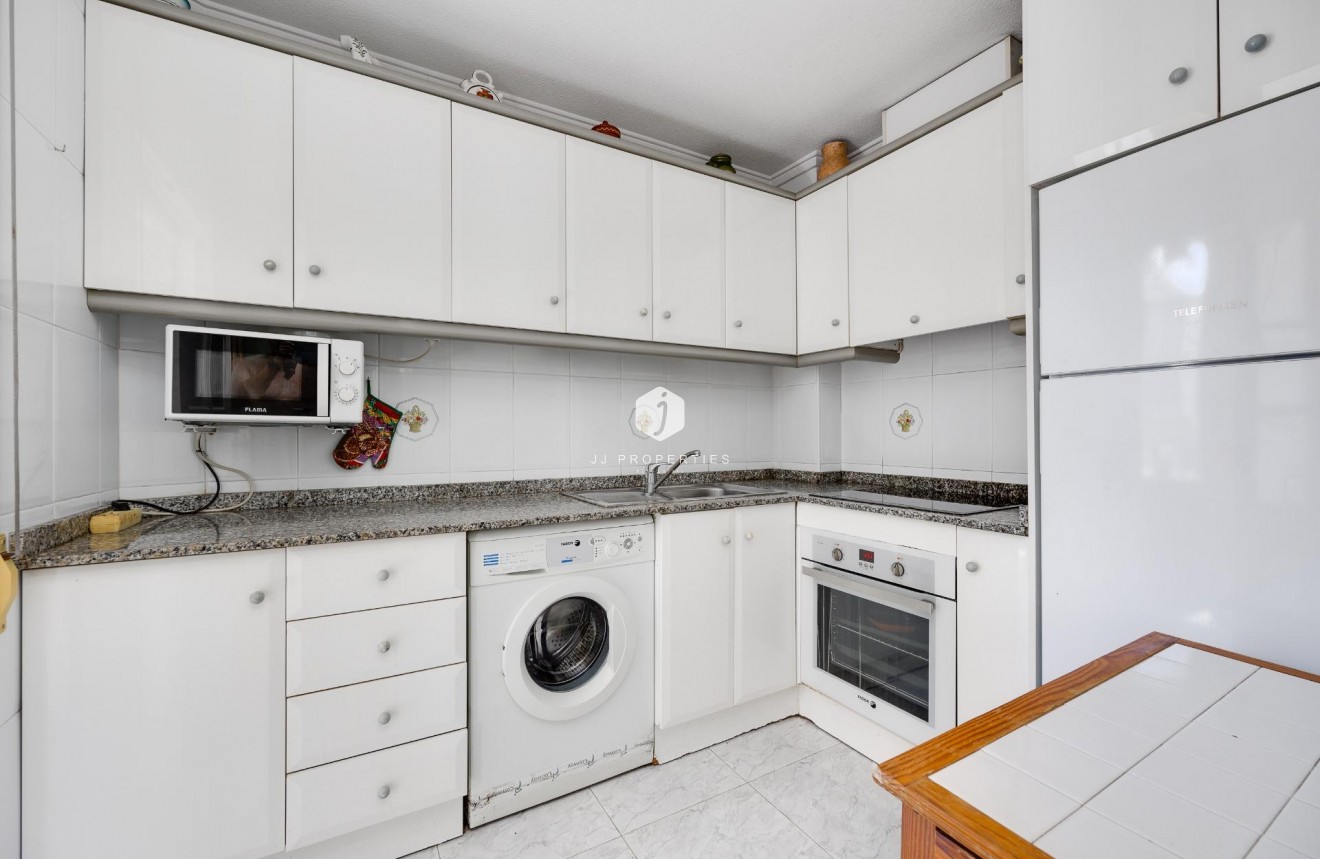 Tweedehands - Appartement / flat -
Torrevieja - Antonio Machado
