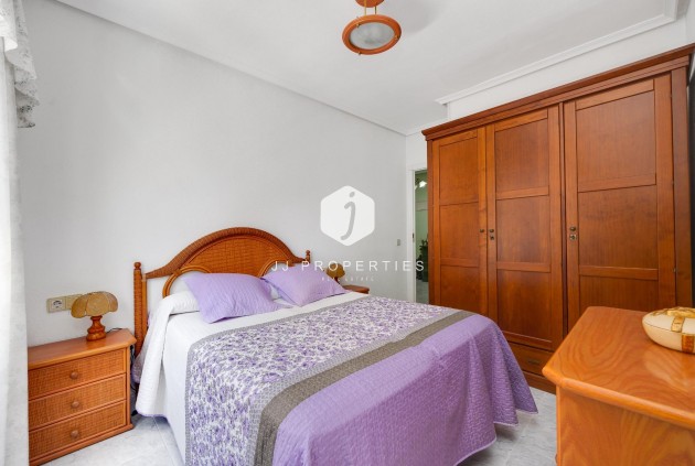 Tweedehands - Appartement / flat -
Torrevieja - Antonio Machado