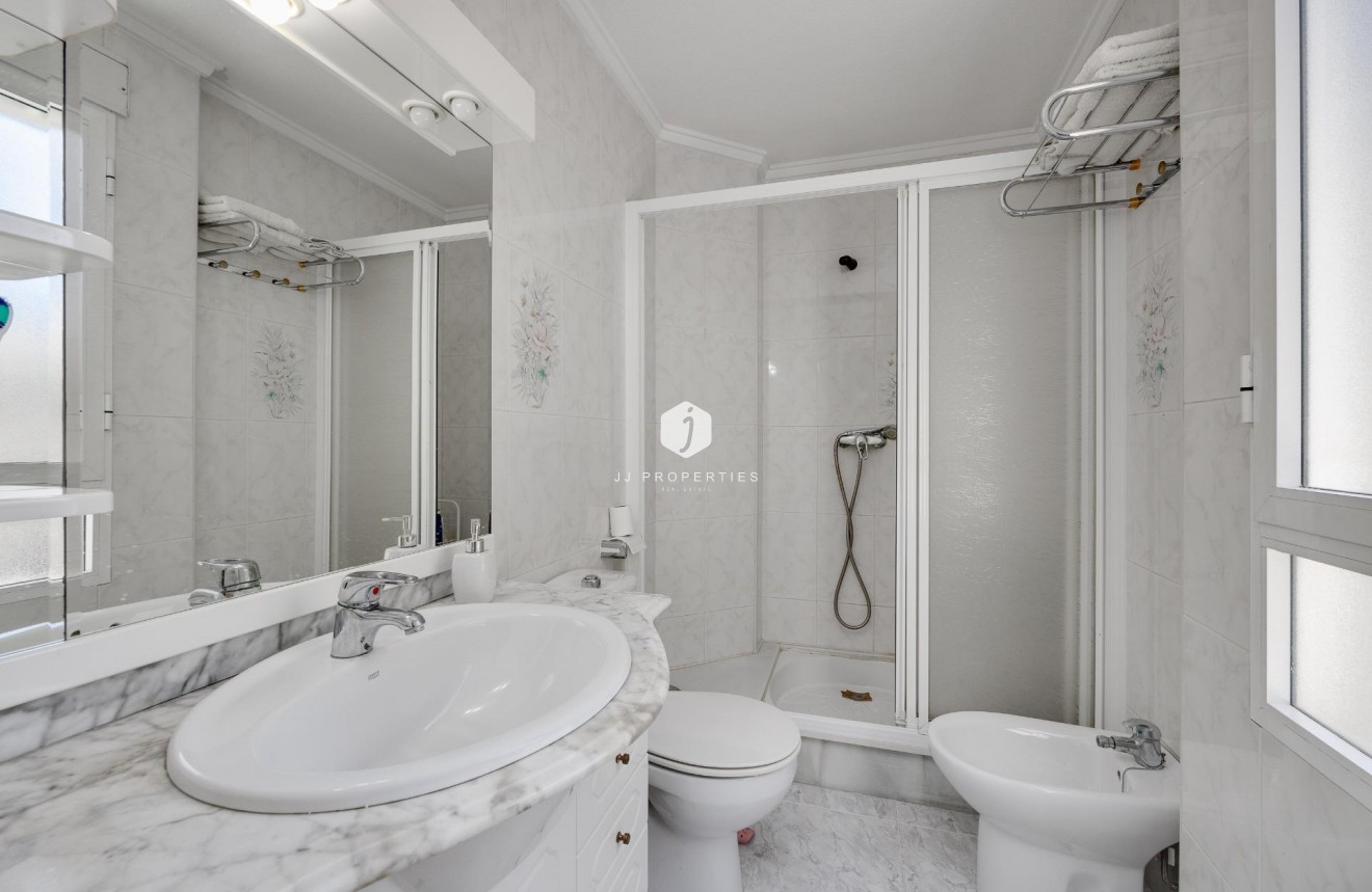 Tweedehands - Appartement / flat -
Torrevieja - Antonio Machado