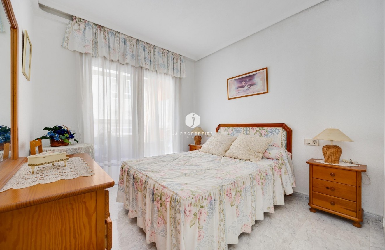 Tweedehands - Appartement / flat -
Torrevieja - Antonio Machado