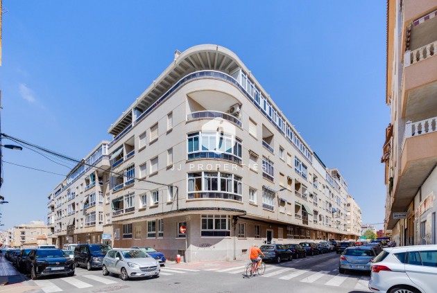 Tweedehands - Appartement / flat -
Torrevieja - Antonio Machado