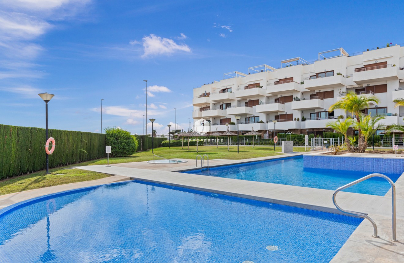 Segunda mano - Apartamento / piso -
Cabo Roig - Costa Blanca