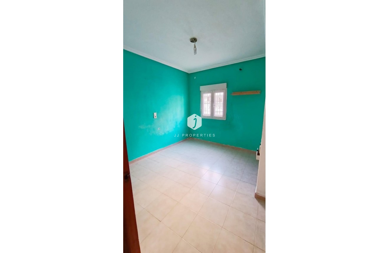 D'occasion - Appartement -
Torrevieja - Centro