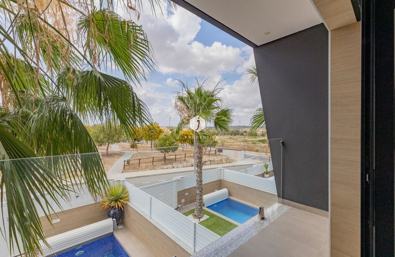 Z drugiej ręki - Villa -
Benijofar - Costa Blanca