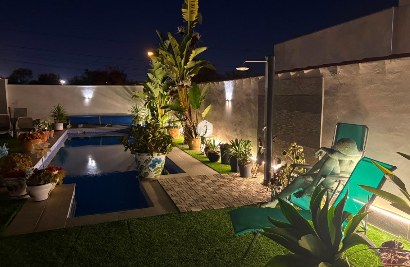 Tweedehands - Villa -
Torrevieja - La Siesta - El Salado - Torreta