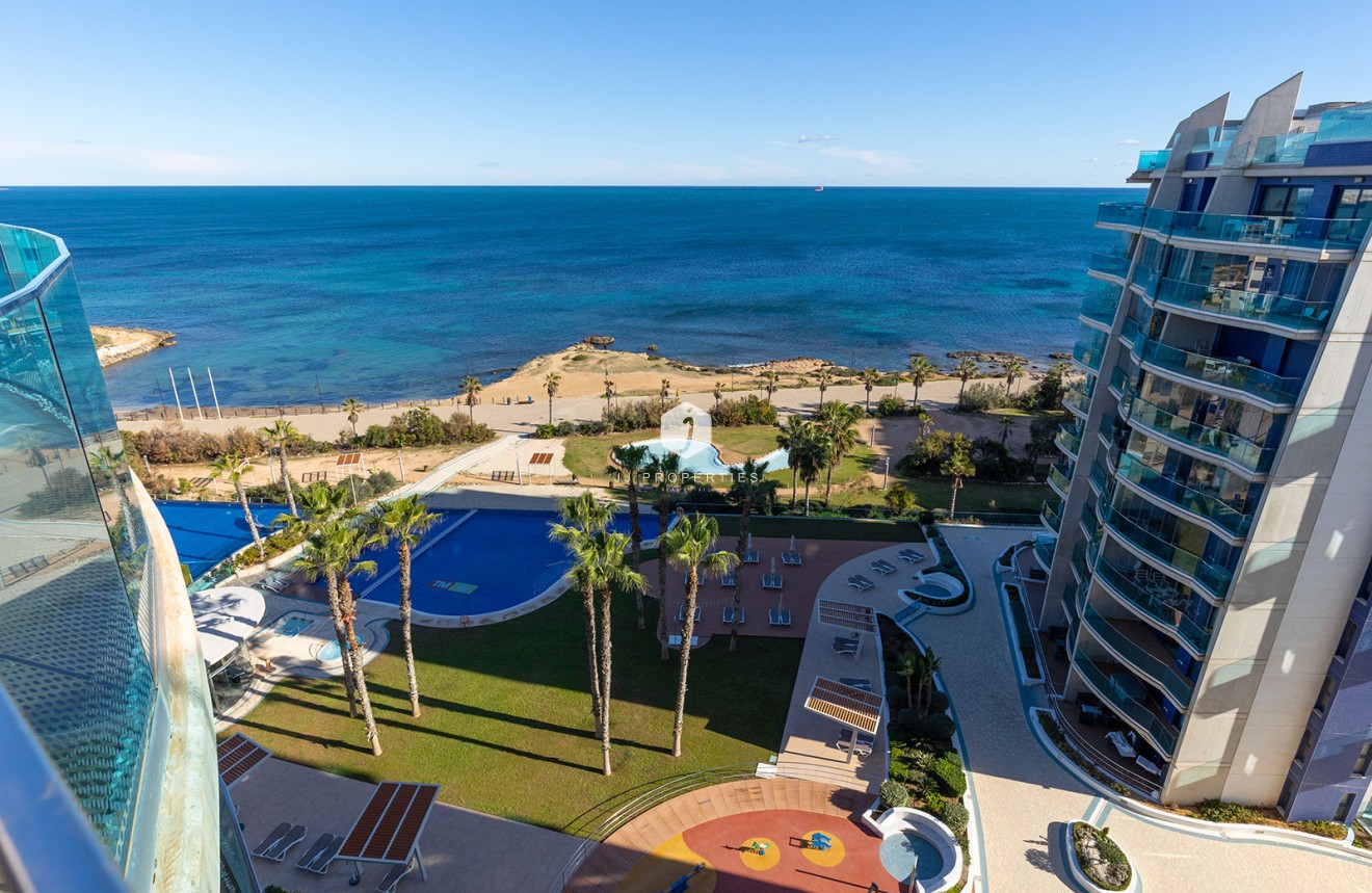 D'occasion - Attique -
Torrevieja - Costa Blanca