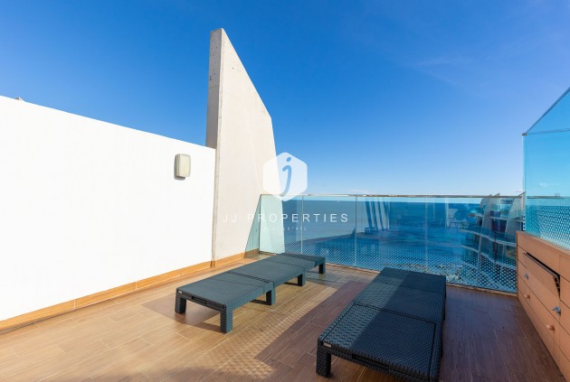 D'occasion - Attique -
Torrevieja - Costa Blanca