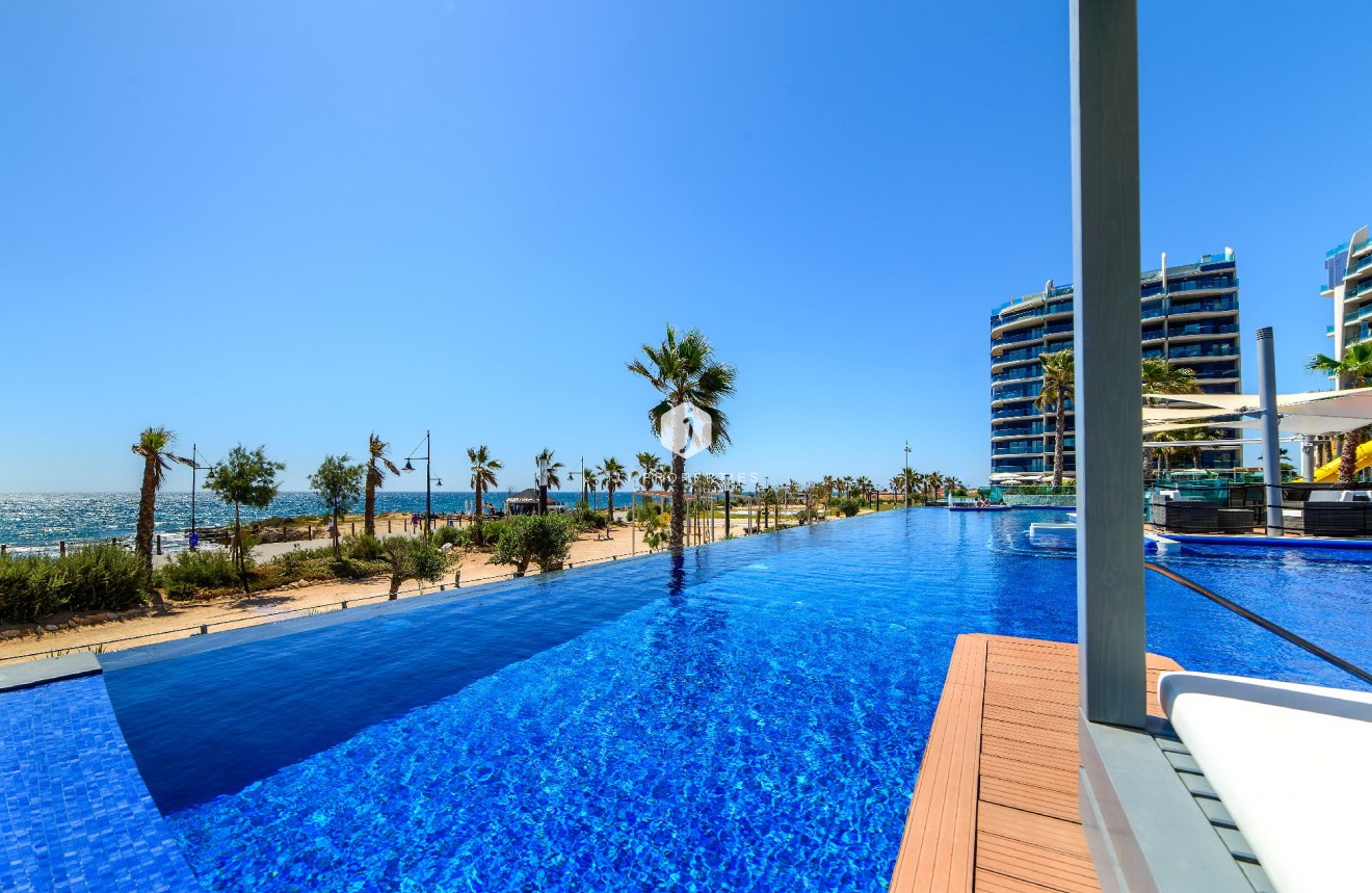 D'occasion - Attique -
Torrevieja - Costa Blanca