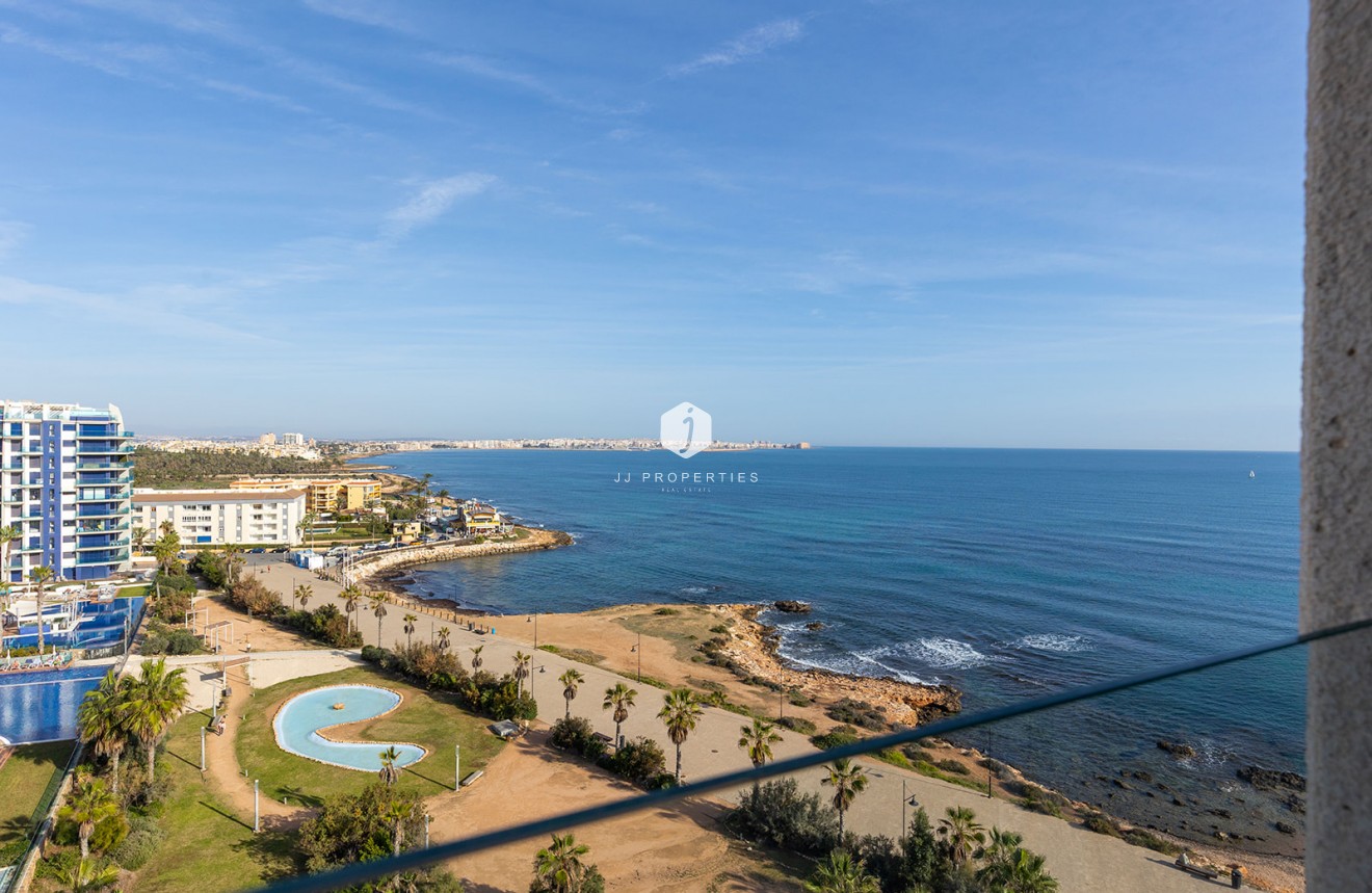 D'occasion - Attique -
Torrevieja - Costa Blanca