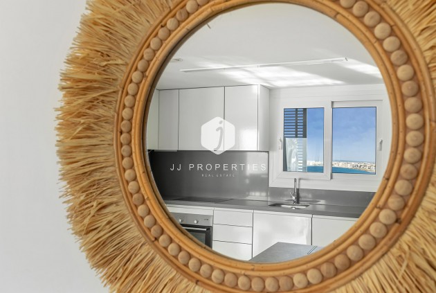 D'occasion - Attique -
Torrevieja - Costa Blanca