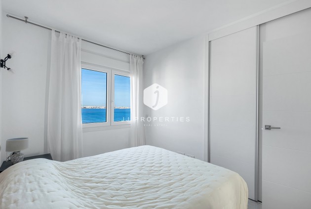 D'occasion - Attique -
Torrevieja - Costa Blanca