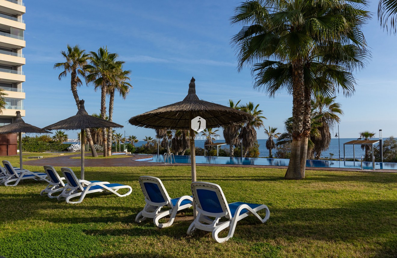 D'occasion - Attique -
Torrevieja - Costa Blanca