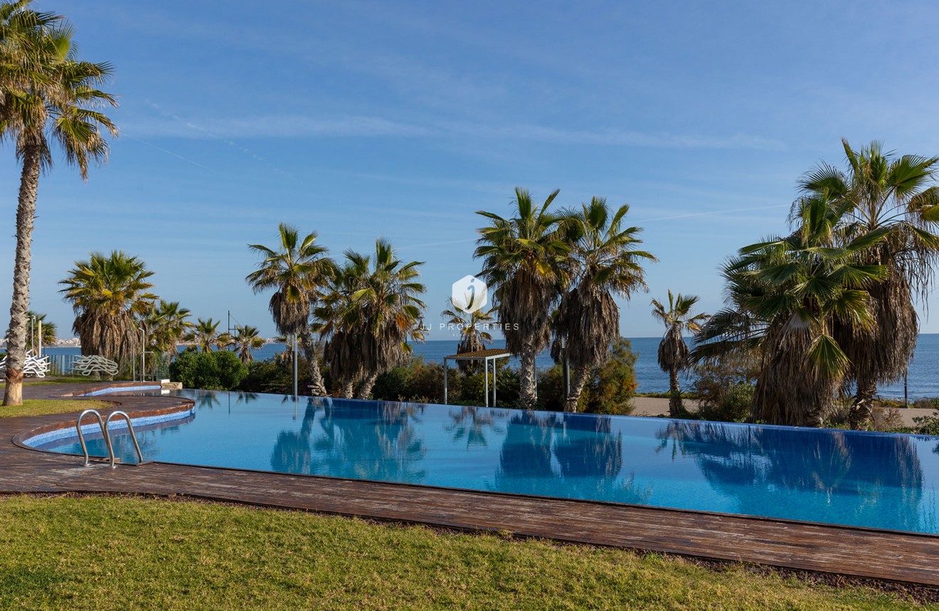 D'occasion - Attique -
Torrevieja - Costa Blanca