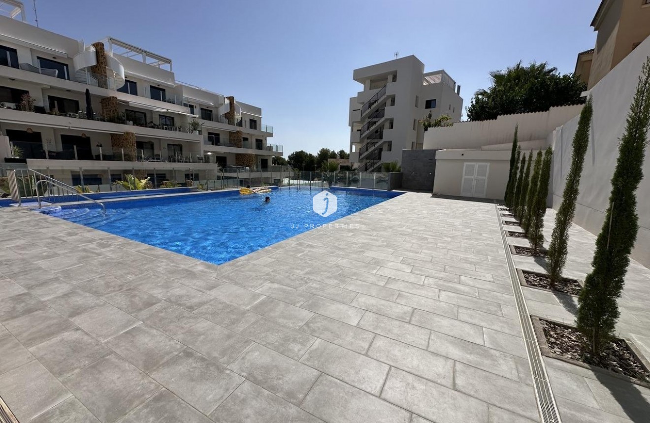 Aus zweiter Hand - Penthouse -
Orihuela Costa - Villamartín-las Filipinas