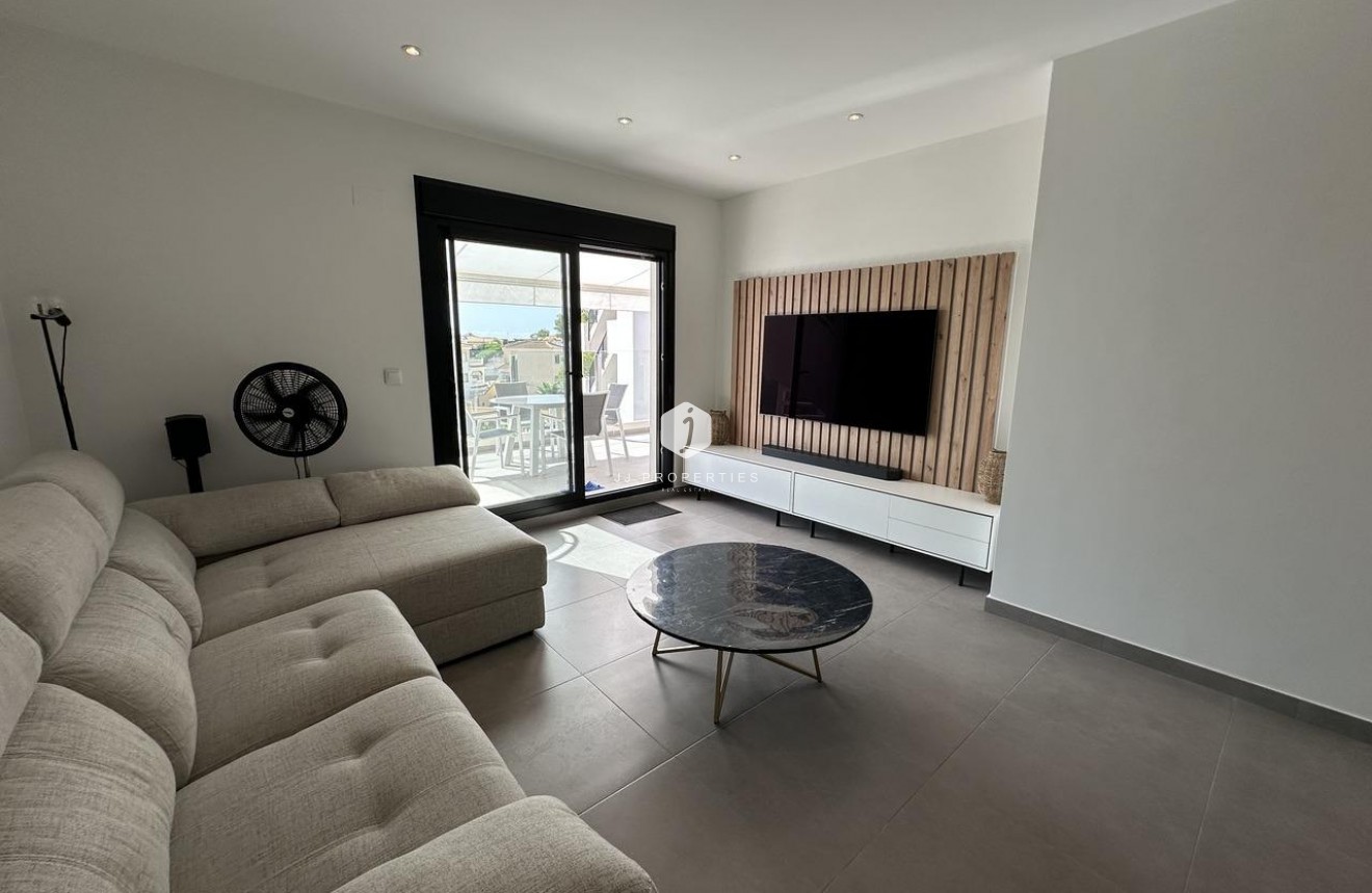 Aus zweiter Hand - Penthouse -
Orihuela Costa - Villamartín-las Filipinas