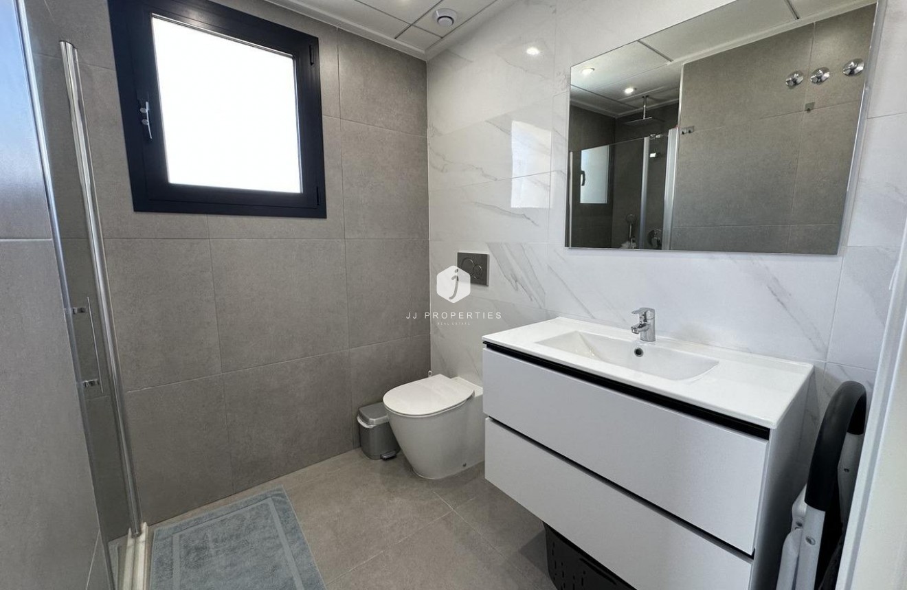 Aus zweiter Hand - Penthouse -
Orihuela Costa - Villamartín-las Filipinas