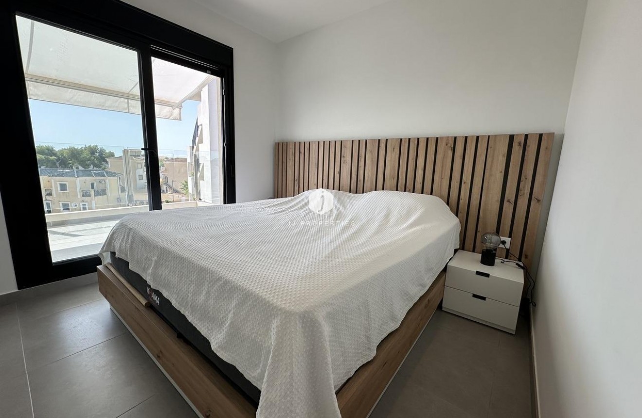Aus zweiter Hand - Penthouse -
Orihuela Costa - Villamartín-las Filipinas