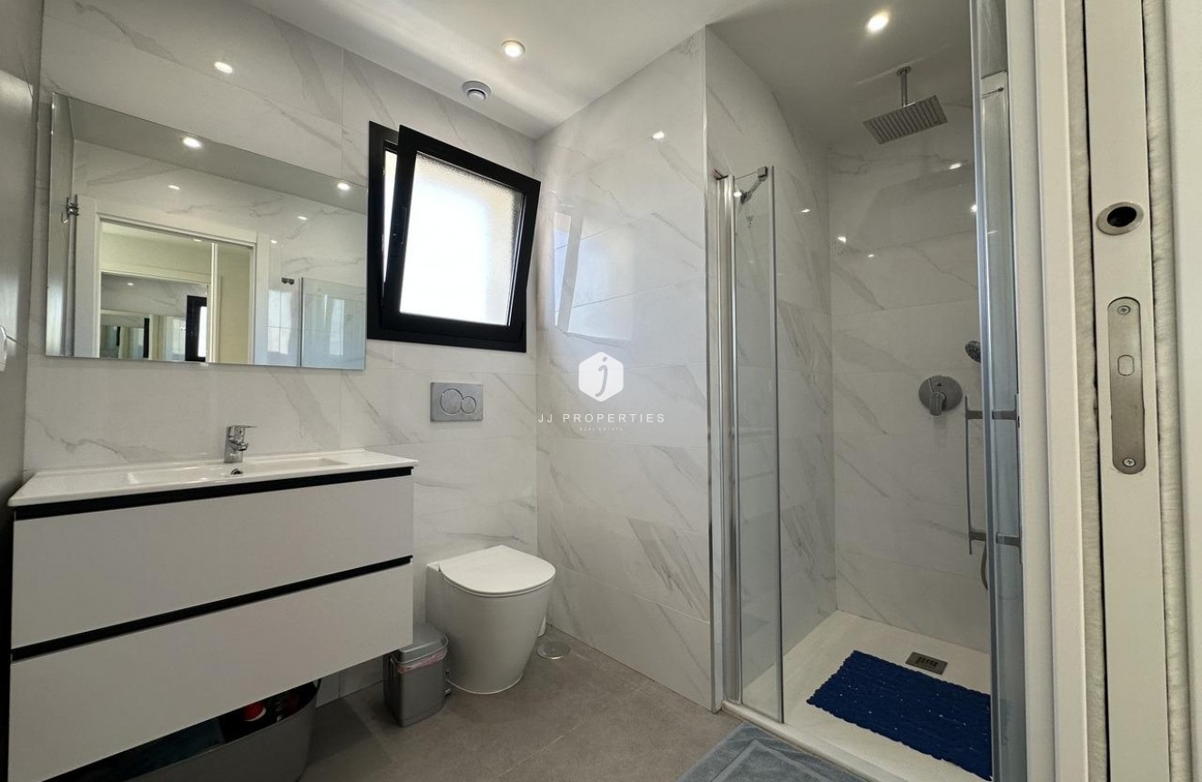 Aus zweiter Hand - Penthouse -
Orihuela Costa - Villamartín-las Filipinas