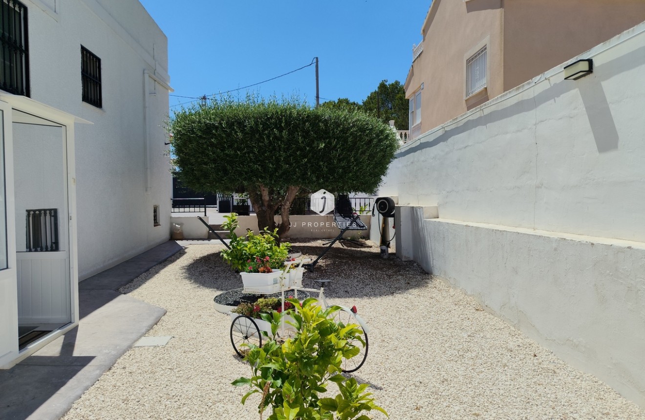 D'occasion - Villa -
San Miguel / Vistabella Golf - Inland