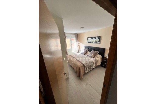 D'occasion - Appartement -
Torrevieja - Playa del Cura
