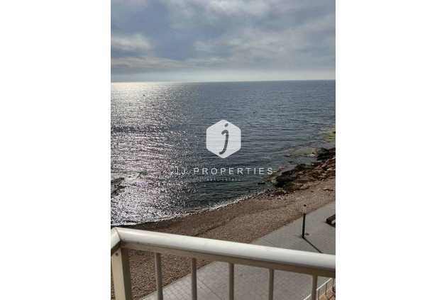D'occasion - Appartement -
Torrevieja - Playa del Cura