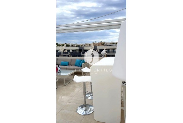 D'occasion - Attique -
Orihuela Costa - Los Almendros-la Florida