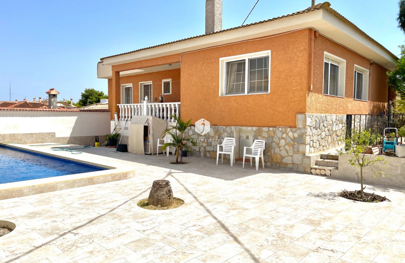 Aus zweiter Hand - Villa -
Benijofar - Costa Blanca
