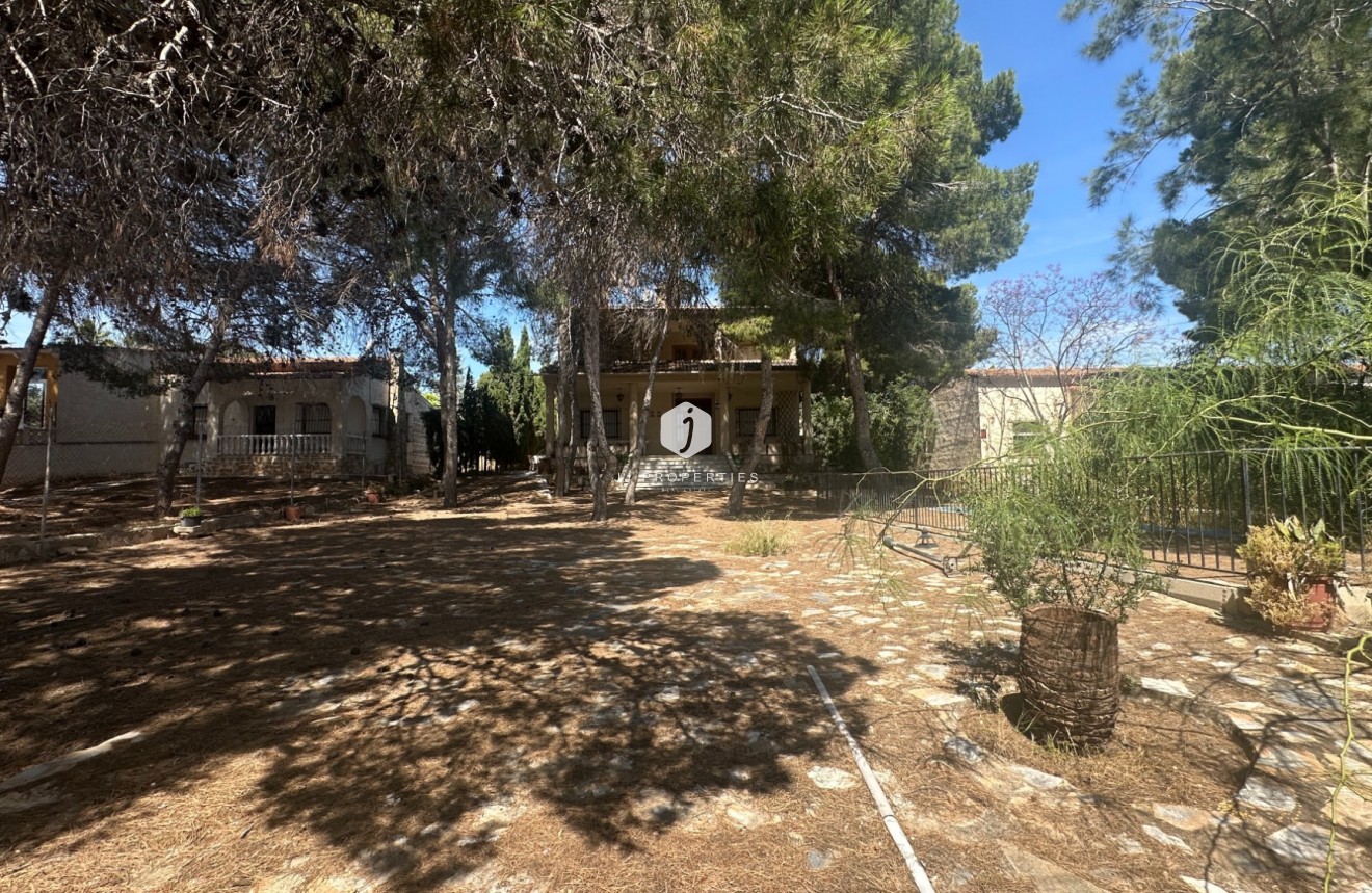 Aus zweiter Hand - Villa -
Torrevieja - Costa Blanca
