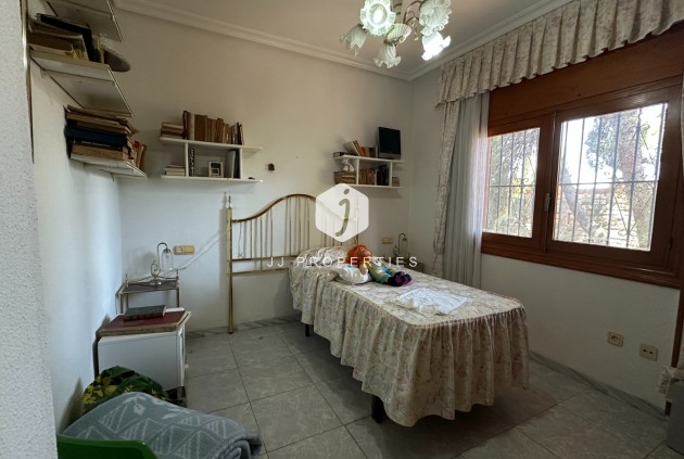 D'occasion - Villa -
Torrevieja - Costa Blanca