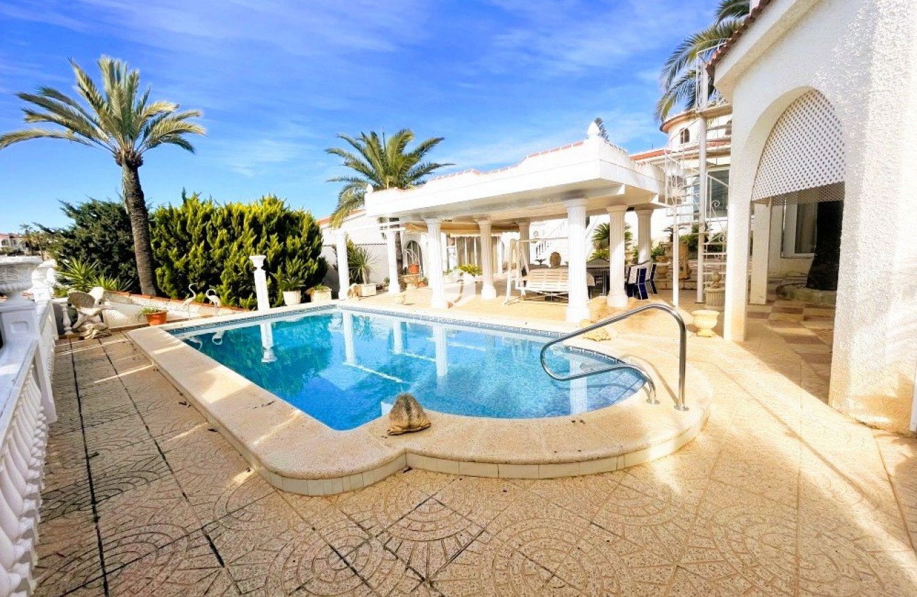 Aus zweiter Hand - Villa -
Ciudad Quesada - Costa Blanca