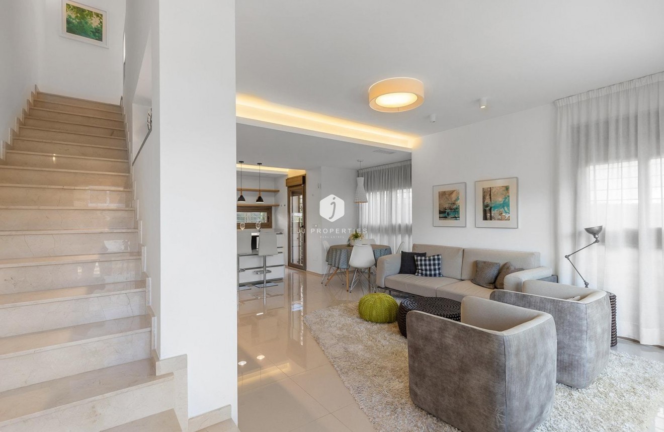 Aus zweiter Hand - Duplex -
Ciudad Quesada - Costa Blanca Sur