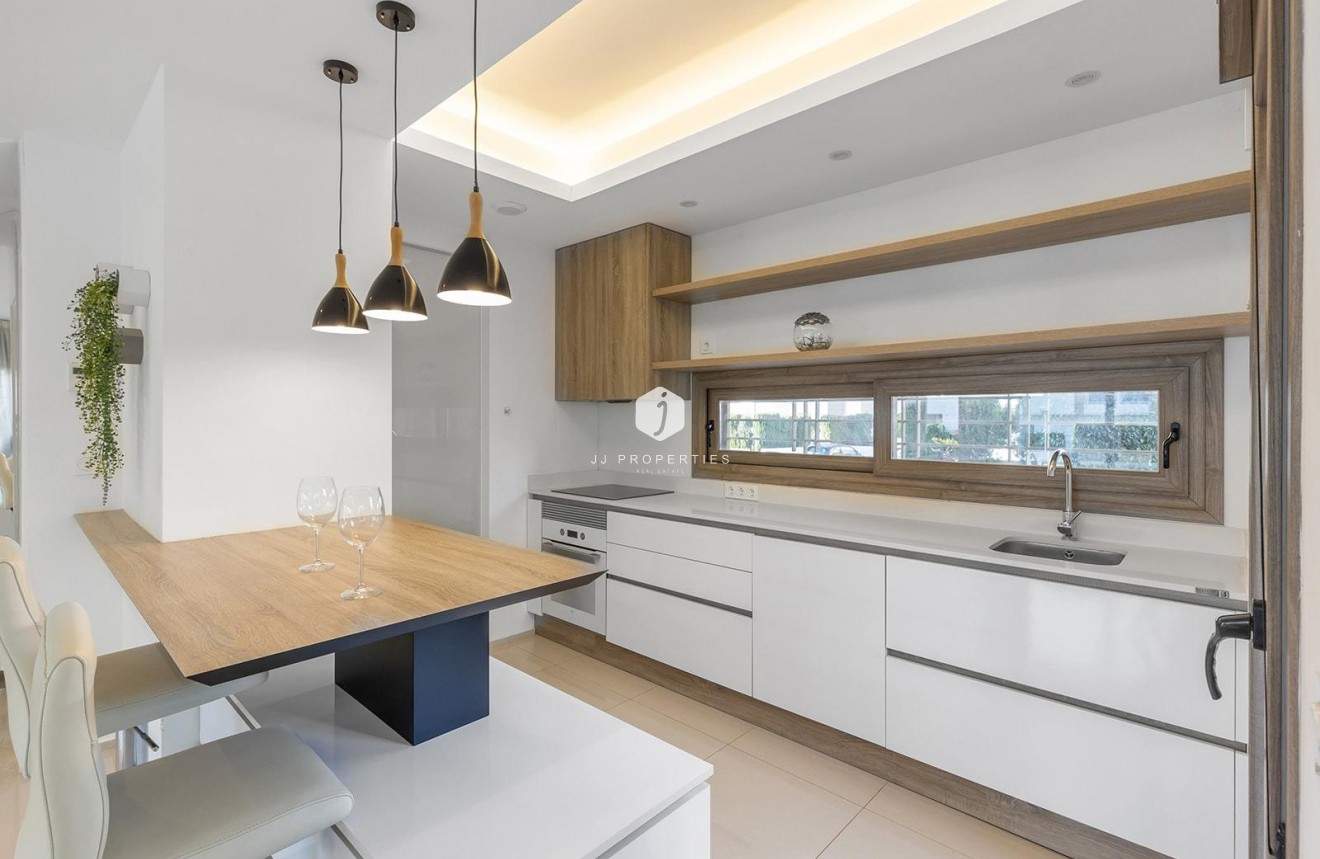 Aus zweiter Hand - Duplex -
Ciudad Quesada - Costa Blanca Sur