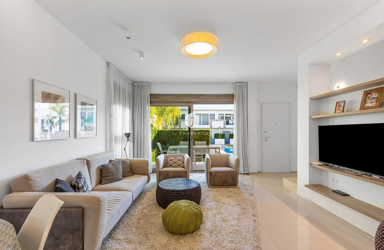 Aus zweiter Hand - Duplex -
Ciudad Quesada - Costa Blanca Sur