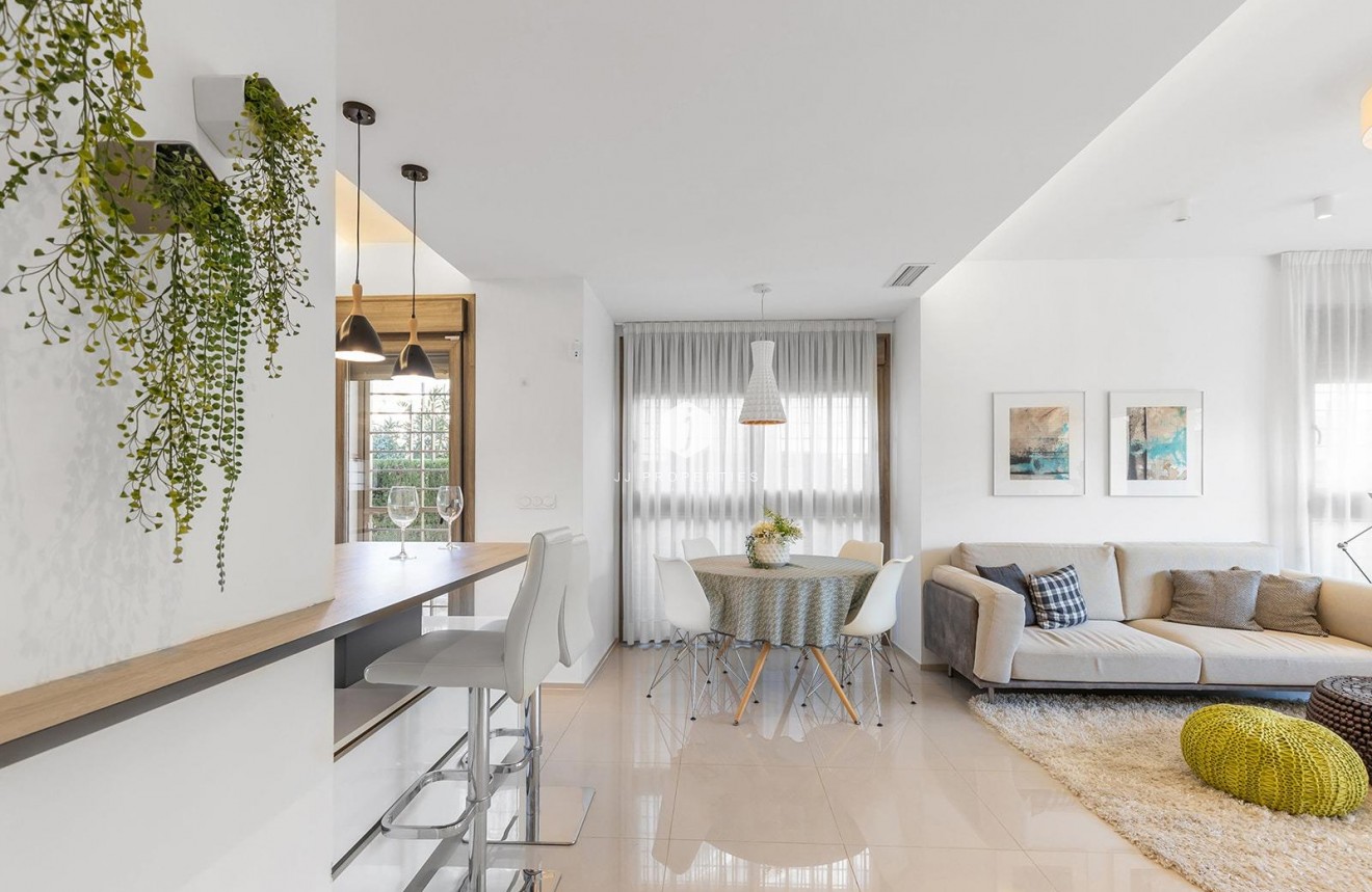 Aus zweiter Hand - Duplex -
Ciudad Quesada - Costa Blanca Sur