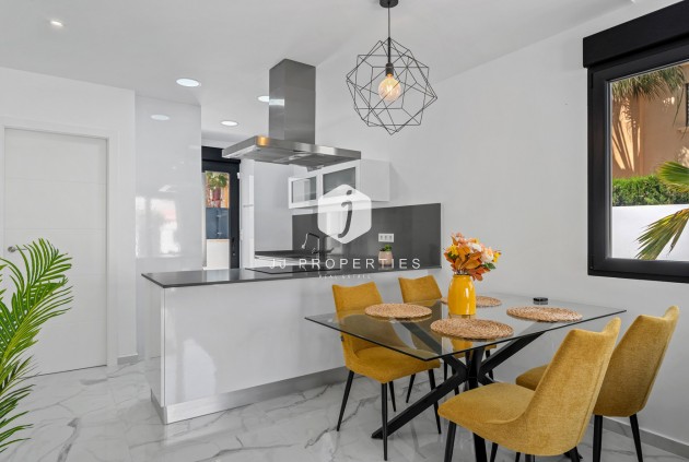 Aus zweiter Hand - Villa -
Torrevieja - Costa Blanca