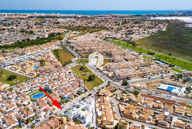 Aus zweiter Hand - Villa -
Torrevieja - Costa Blanca