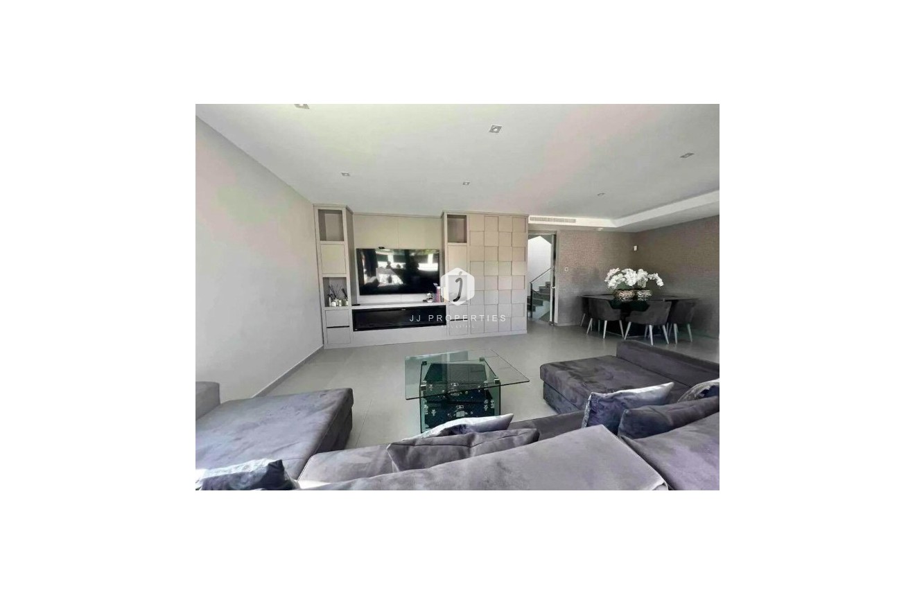 Tweedehands - Villa -
Los Balcones - Costa Blanca