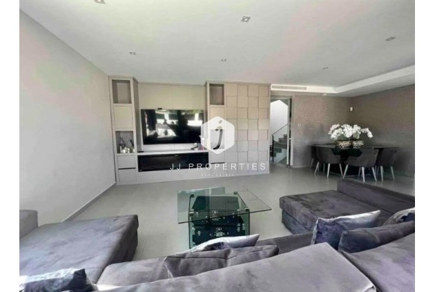 Tweedehands - Villa -
Los Balcones - Costa Blanca