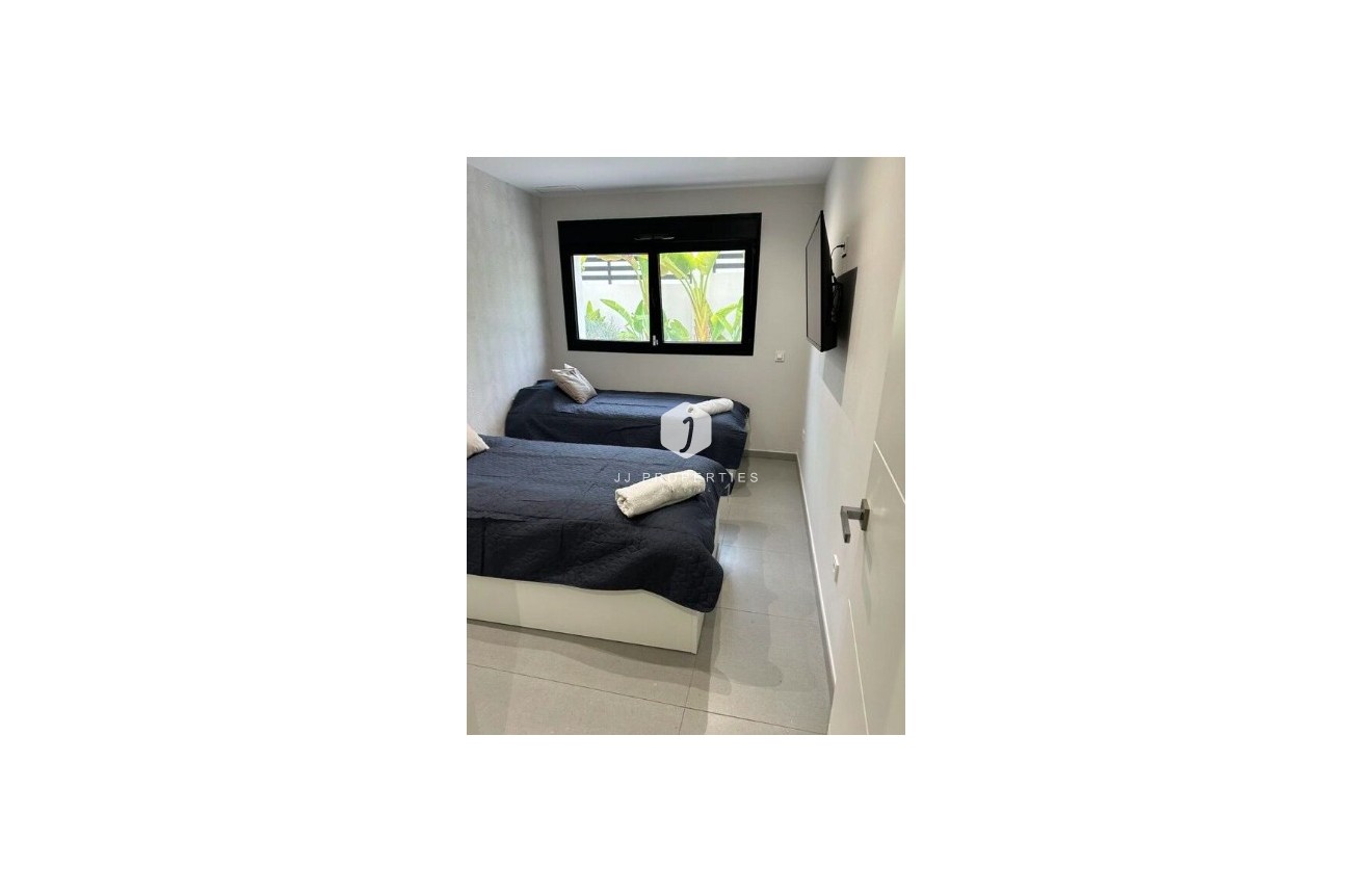 Tweedehands - Villa -
Los Balcones - Costa Blanca